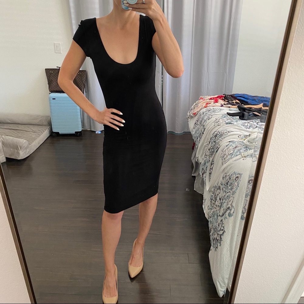 Black ultra comfortable midi dress